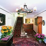 فندق Kinnen 3*