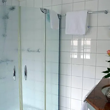 Hotell Kinnen 3*