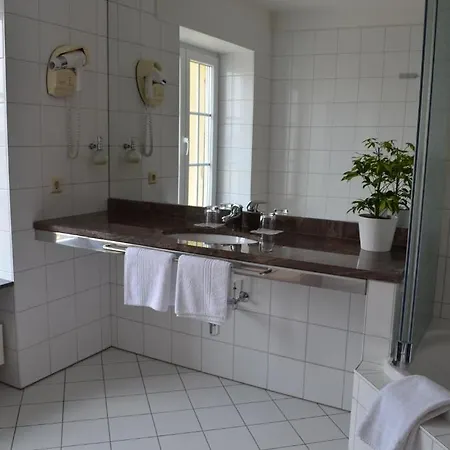 Hotell Kinnen 3*